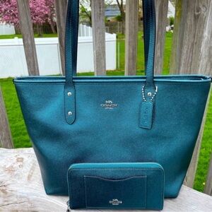 Coach City Zip Tote Bag & Wallet